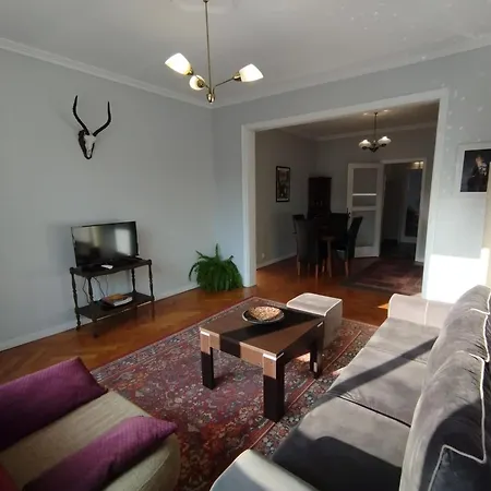 Apartment Center 7