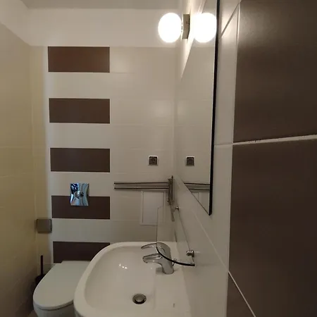 Center 7 Apartment *